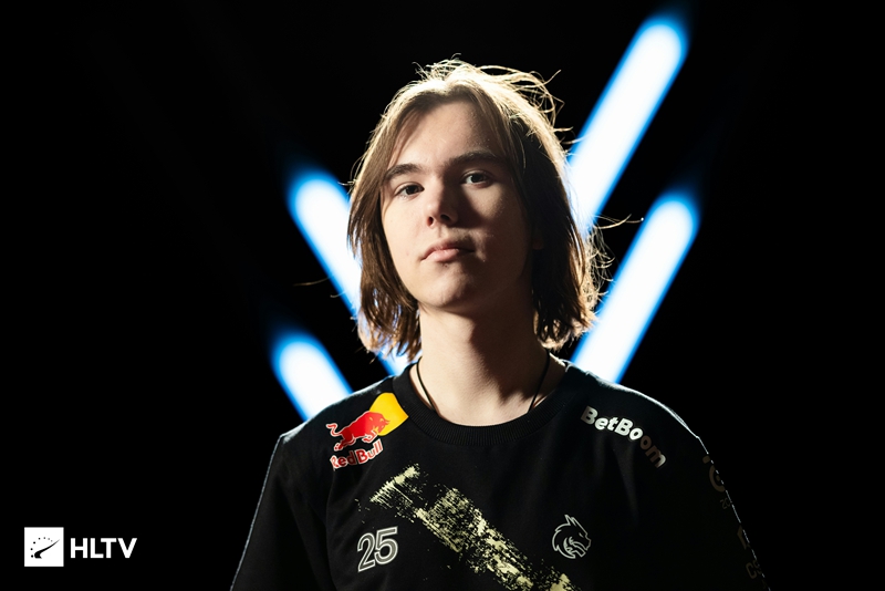 LPL今日首发：小奶油对上Rookie