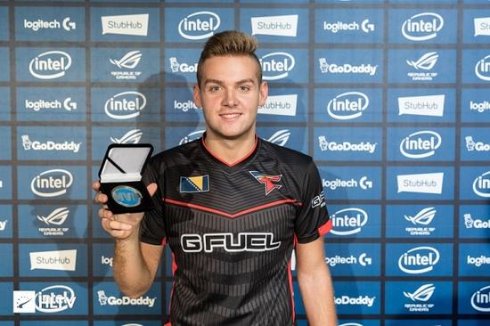 brawk成为NRG的第五名选手，而Mikes接任Valorant主教练