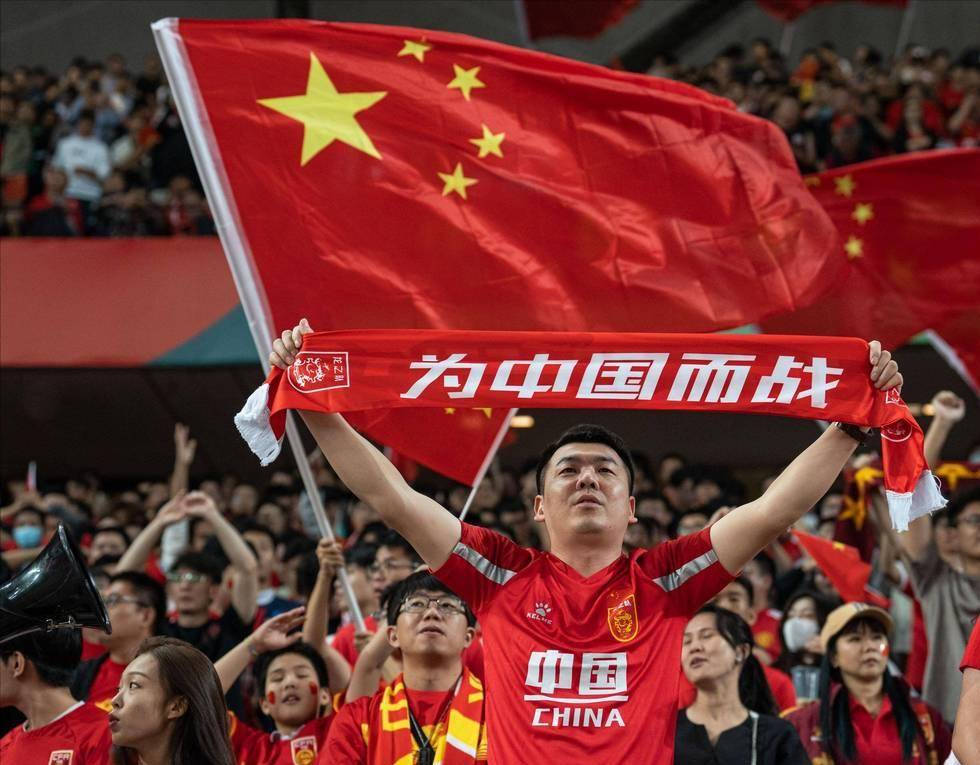 记者：罗马最快今晚或明天敲定拉斯帕多里，转会方式先租后买