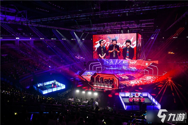 突发事件！海潮库奇在关键小组中脱颖而出， EDward Gaming 的双C输出满格，赢得了第一局