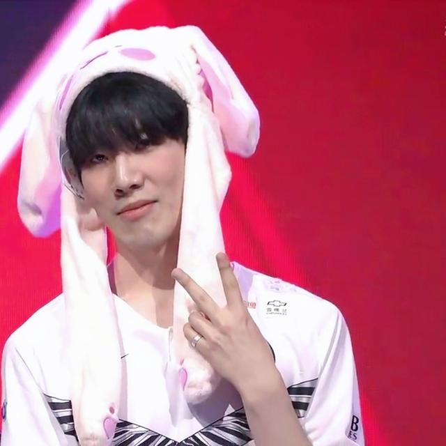 Faker揭秘职业选手的背后的秘密：一定要好好睡觉